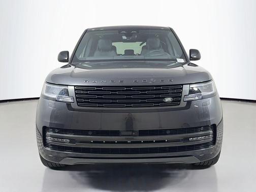 Carpathian Grey Premium Metallic 2026 Land Rover Range Rover P400 SE