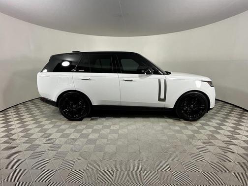 2023 Land Rover Range Rover P530 SE