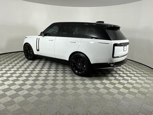 2023 Land Rover Range Rover P530 SE