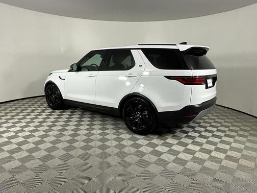2025 Land Rover Discovery P300 S