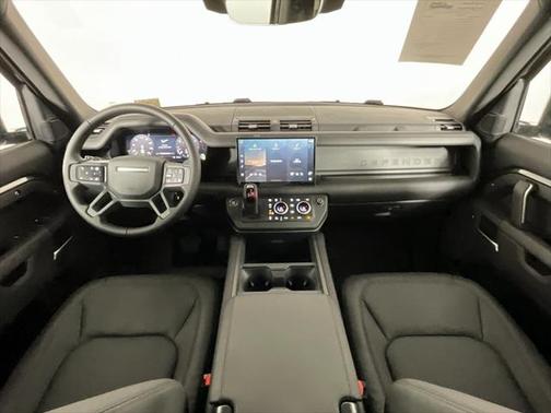 2025 Land Rover Defender 130 P400 S