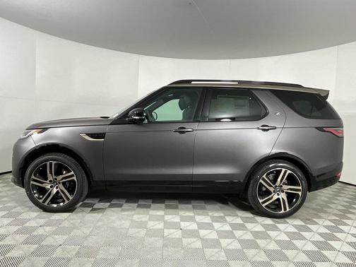 2026 Land Rover Discovery Tempest Edition