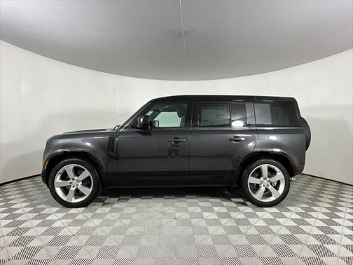 2025 Land Rover Defender X-Dynamic SE