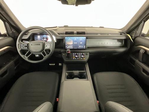 2025 Land Rover Defender 110 V8
