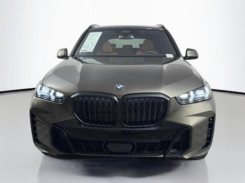 Manhattan Green Metallic 2025 BMW X5 sDrive40i
