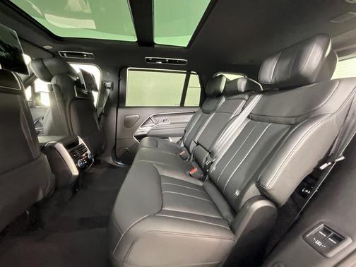 2026 Land Rover Range Rover Autobiography