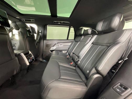 Belgravia Green Metallic 2026 Land Rover Range Rover Autobiography