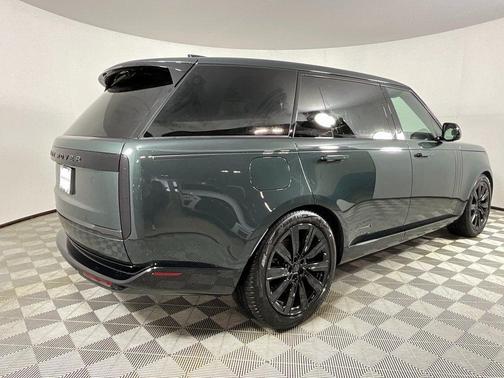Belgravia Green Metallic 2026 Land Rover Range Rover Autobiography