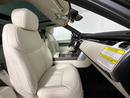 2025 Land Rover Range Rover P550e SE