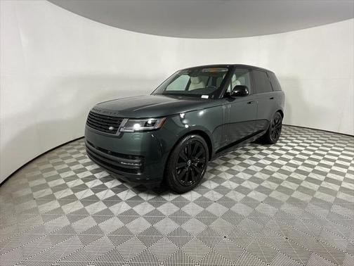 2025 Land Rover Range Rover P550e SE