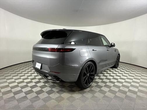 2025 Land Rover Range Rover Sport SE