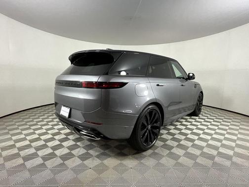 2025 Land Rover Range Rover Sport SE