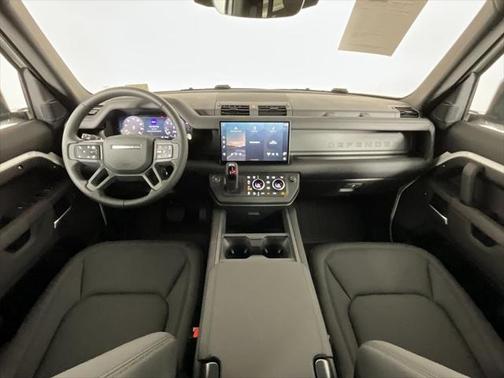 2025 Land Rover Defender 110 P300