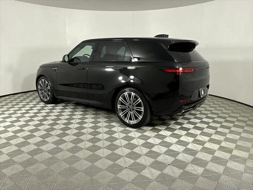 2023 Land Rover Range Rover Sport SE