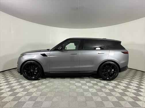 2025 Land Rover Range Rover Sport SE
