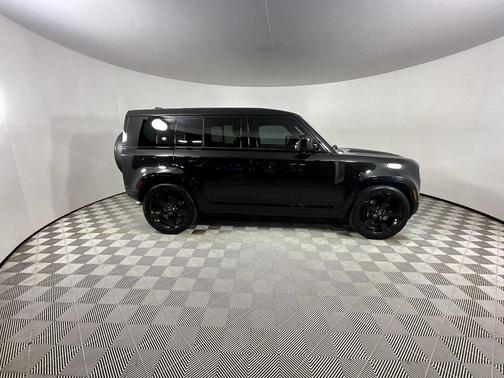 2024 Land Rover Defender 110 V8