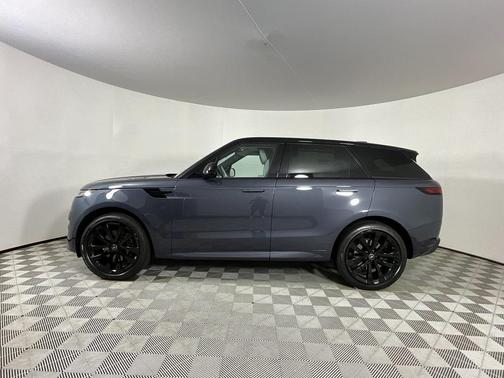 2025 Land Rover Range Rover Sport SE