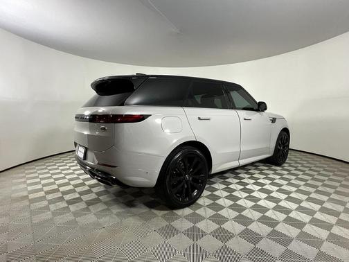2023 Land Rover Range Rover Sport SE
