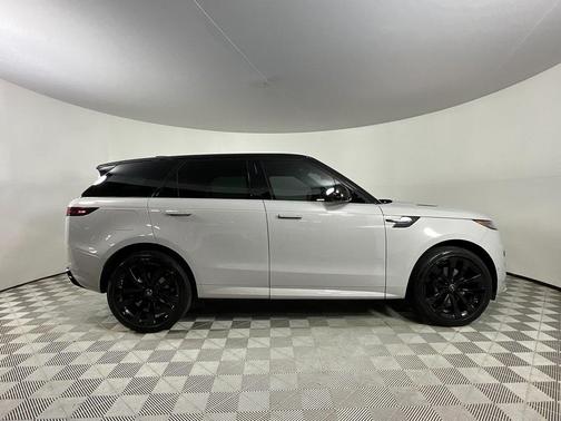 2023 Land Rover Range Rover Sport SE