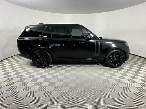 2023 Land Rover Range Rover P400 SE