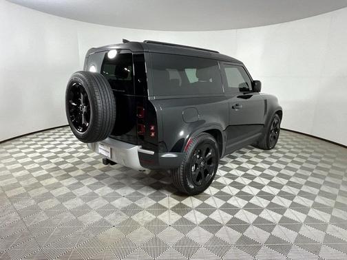 2025 Land Rover Defender 90 P300 S