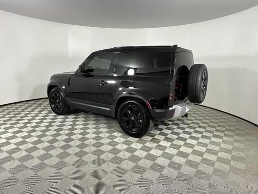 2025 Land Rover Defender 90 P300 S