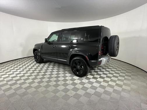 2024 Land Rover Defender 110 P300