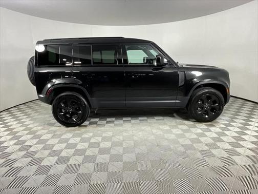 2024 Land Rover Defender 110 P300