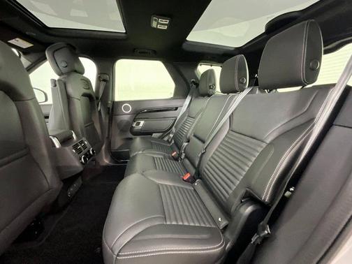 2026 Land Rover Discovery S