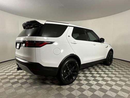 2026 Land Rover Discovery S