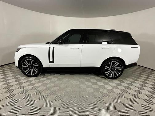 2023 Land Rover Range Rover P530 SE