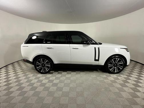 2023 Land Rover Range Rover P530 SE