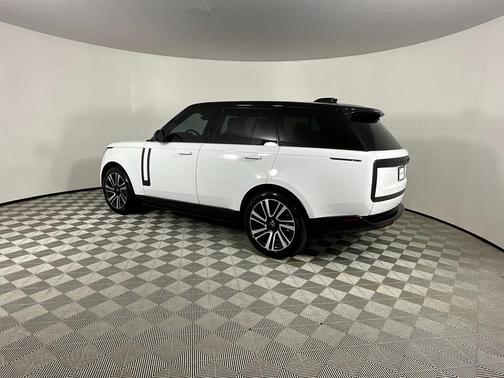 2023 Land Rover Range Rover P530 SE