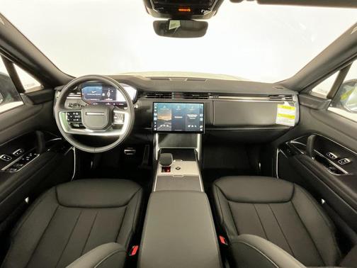 2025 Land Rover Range Rover P530 SE 7 Seat