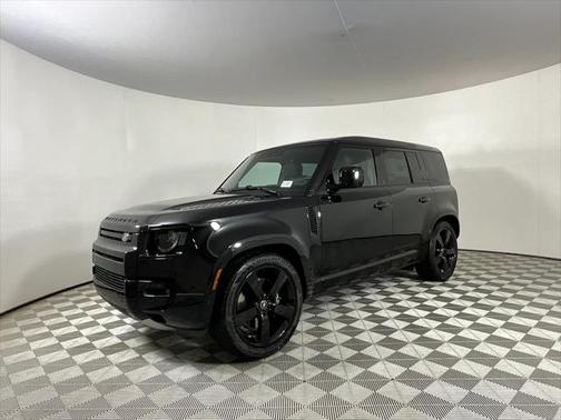 2025 Land Rover Defender 110 V8