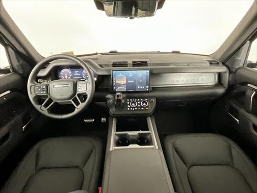 2025 Land Rover Defender 110 V8