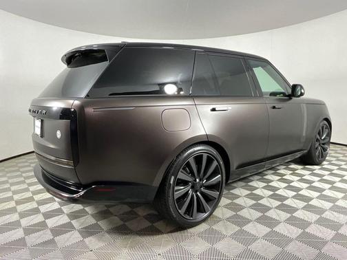 Tourmaline Brown SV Bespoke Ultra Metallic Satin 2026 Land Rover Range Rover P615 SV