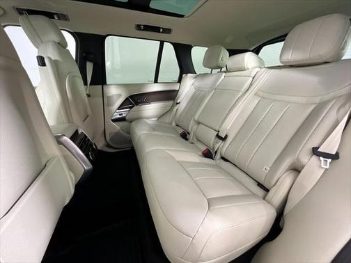 2025 Land Rover Range Rover P400 SE