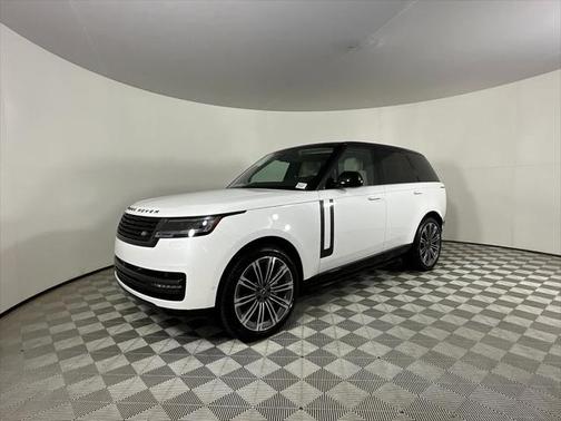 2025 Land Rover Range Rover P400 SE