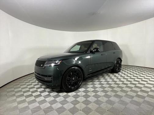 2025 Land Rover Range Rover P530 SE