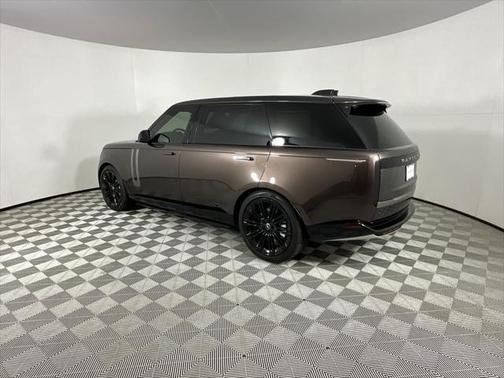 2024 Land Rover Range Rover P530 SE