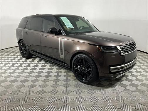 2024 Land Rover Range Rover P530 SE