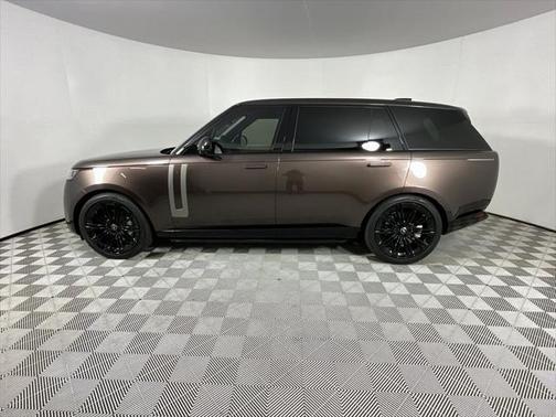 2024 Land Rover Range Rover P530 SE