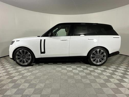 2025 Land Rover Range Rover P400 SE