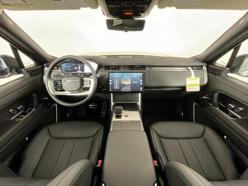 2025 Land Rover Range Rover P400 SE