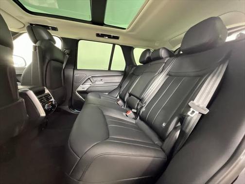 2025 Land Rover Range Rover P400 SE