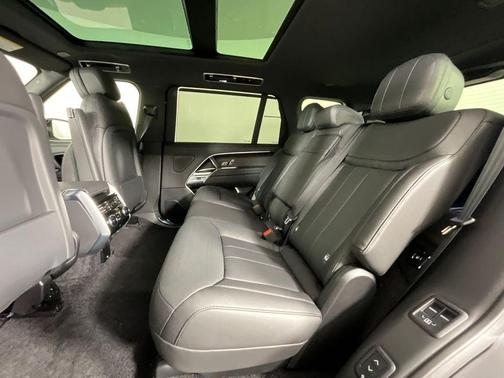 Carpathian Grey Premium Metallic 2026 Land Rover Range Rover P530 SE 7 Seat