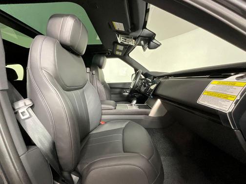 Carpathian Grey Premium Metallic 2026 Land Rover Range Rover P530 SE 7 Seat