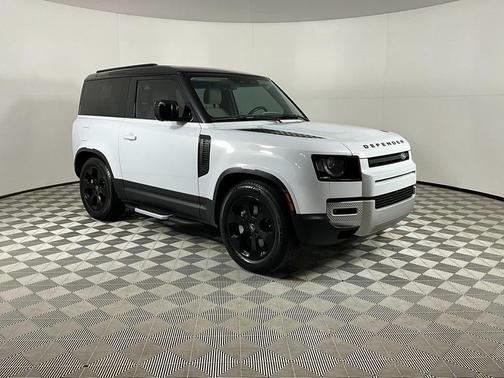 2023 Land Rover Defender 90 SE