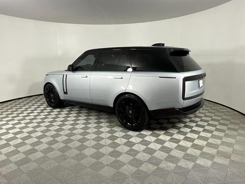 2023 Land Rover Range Rover P530 SE